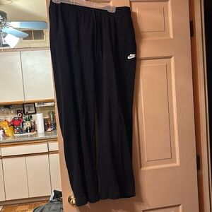 NIKE perfect condition black sweatpants (women’s XL)